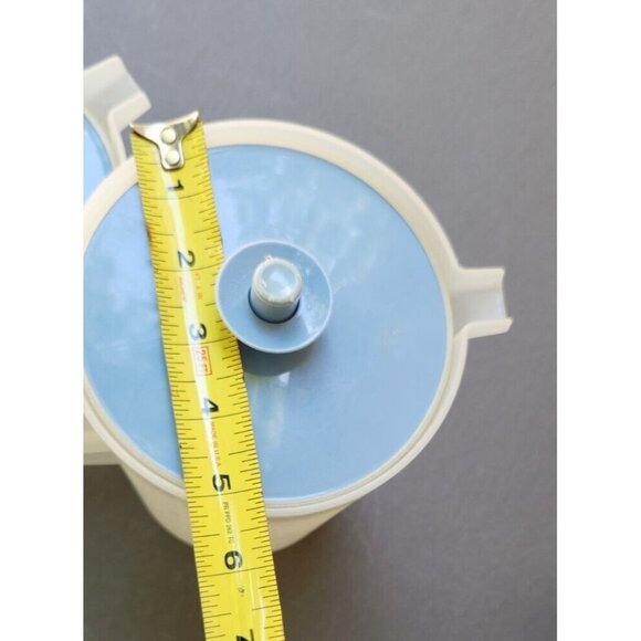 (2) Vintage TUPPERWARE Pitchers #1575 & #1676 Frosted w/ Push Button Tops - Picture 11 of 11